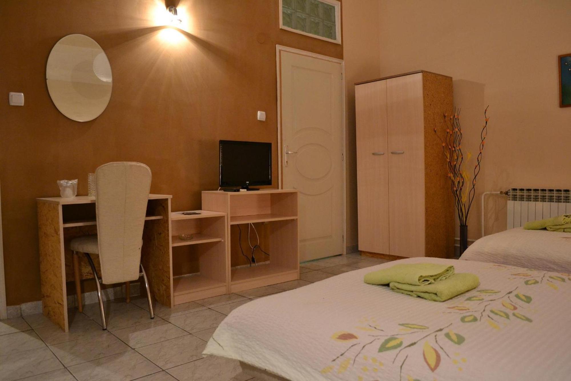 B&B Bebinac Leskovac  Buitenkant foto